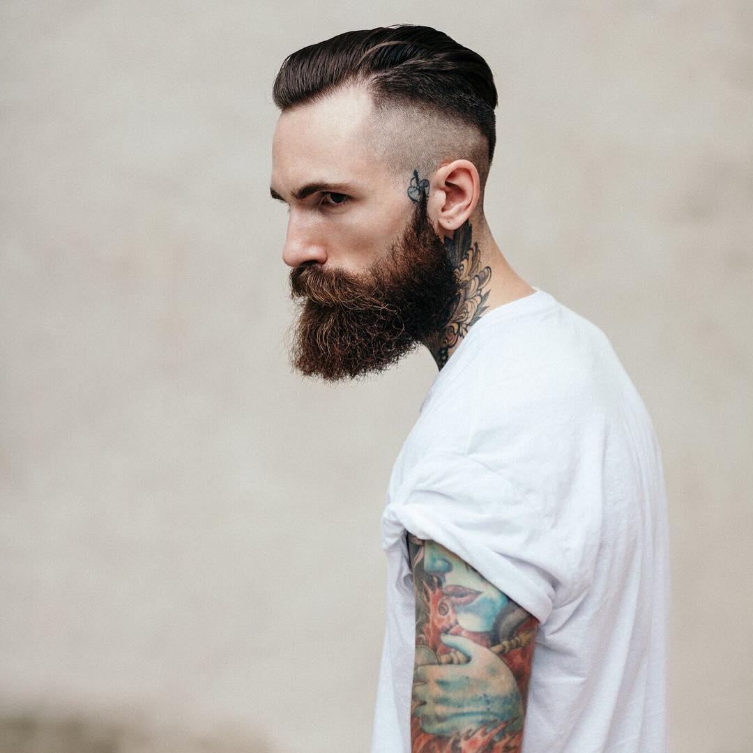 6 Reasons Why You Should Opt For Ducktail Beard Look