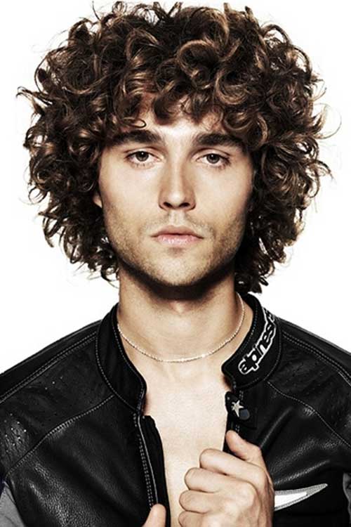 Curly Hair-14 Beard looks for Men who have Curly Hair. (500 x 750 Pixel)